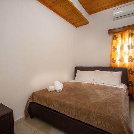 Family Private Homes & Sea View Lithakia  Ngoại thất bức ảnh
