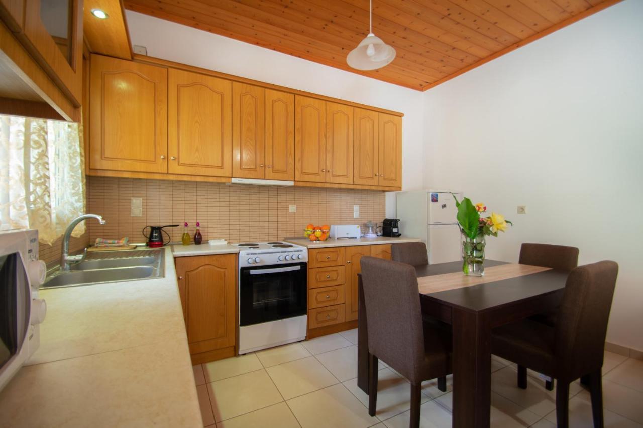 Family Private Homes & Sea View Lithakia  Ngoại thất bức ảnh