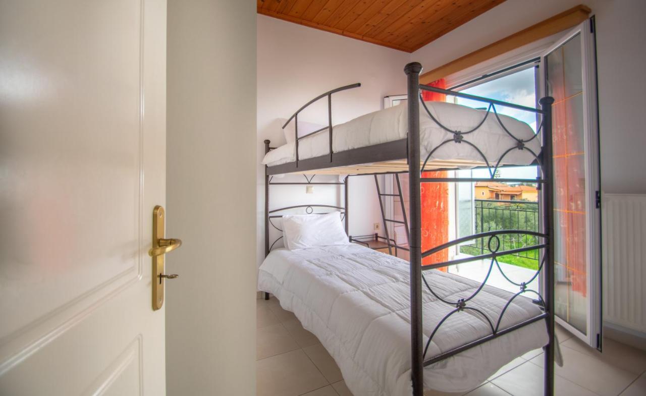 Family Private Homes & Sea View Lithakia  Ngoại thất bức ảnh